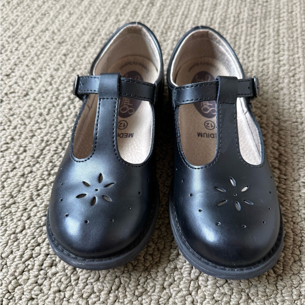 FootMates Black T-Strap Dress Shoes